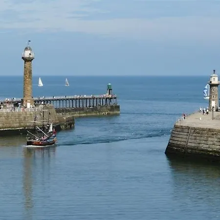 Arundel House Bed & Breakfast 4*