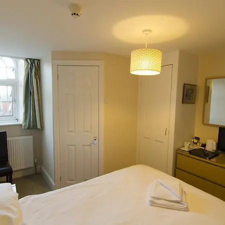Arundel House Bed & Breakfast 4*