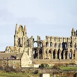 Arundel House 4* Whitby