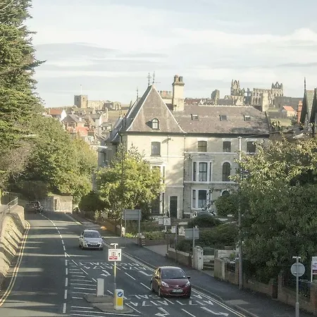 Arundel House 4* Whitby