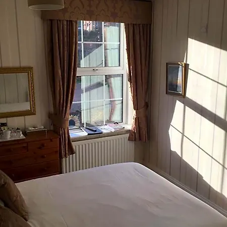 アランデル ハウス 4*