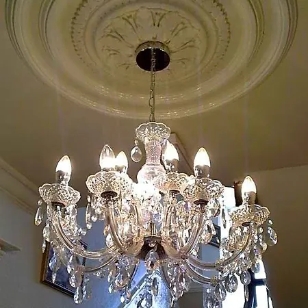 Arundel House Nocleg ze śniadaniem 4*