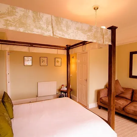 Arundel House Nocleg ze śniadaniem 4*