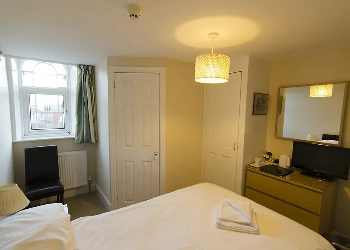 Arundel House Bed & Breakfast 4*