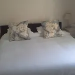 Arundel House 4*